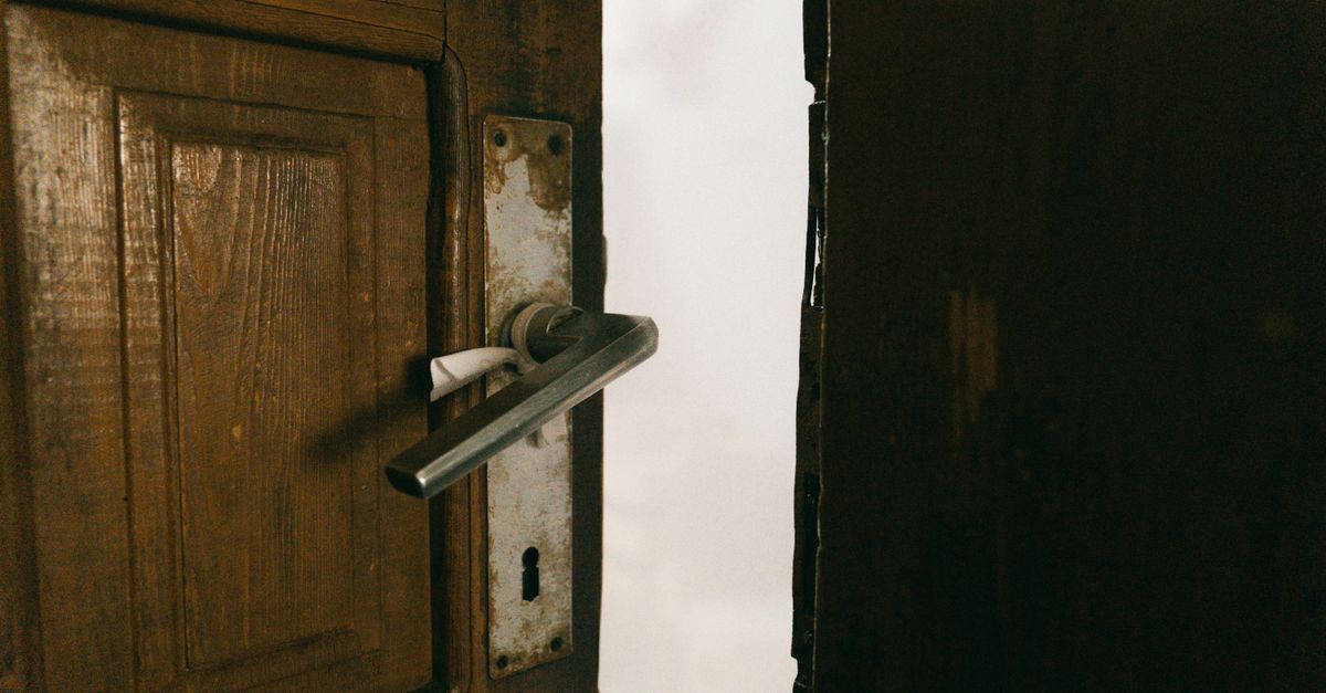 What Is a Mortise Lock — and Why Older RVC Homes Are Full of Them — Rockville Centre Locksmith